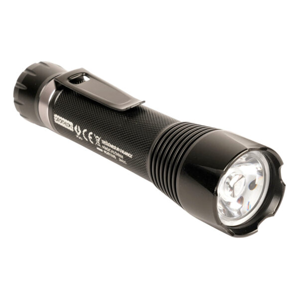 Jagd-Taschenlampe – 900 Lumen – Wiederaufladbar mit USB