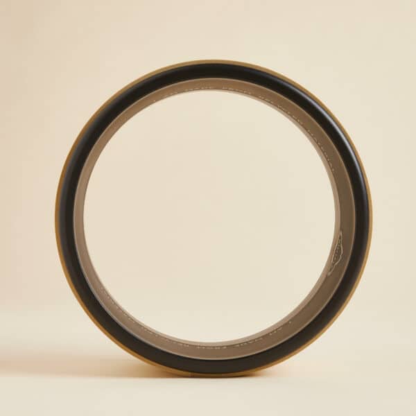 Yoga Wheel aus recyceltem Kunststoff In Frankreich hergestellt. Schwarz/beige.