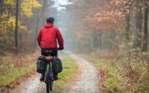 Die perfekte Ausrüstung für dein Fahrradabenteuer: Praktischer Leitfaden für Radreisende
